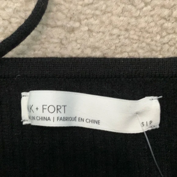 Oak & Fort Tank - Picture 3 of 7